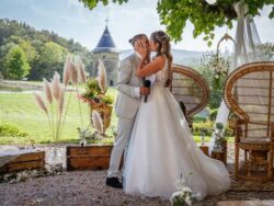 Cette photo avis art deco receptions decoration mariage isere.jpg, a été réduite de 63.46 % le Samedi 22 Novembre 2025 à 08:11 par Emjysoft Photo Réducteur v6.0 à télécharger sur https://www.emjysoft.com/