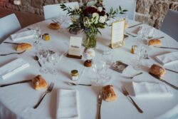 Cette photo adeline et florimond decoration fleurs coordinationmariage (10).jpg, a été réduite de 92.75 % le Samedi 22 Novembre 2025 à 07:11 par Emjysoft Photo Réducteur v6.0 à télécharger sur https://www.emjysoft.com/